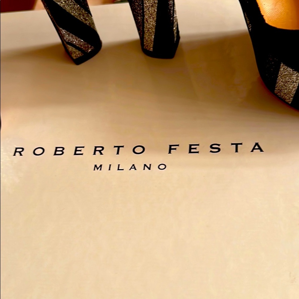 Stunning Roberto Festa platform Heel.